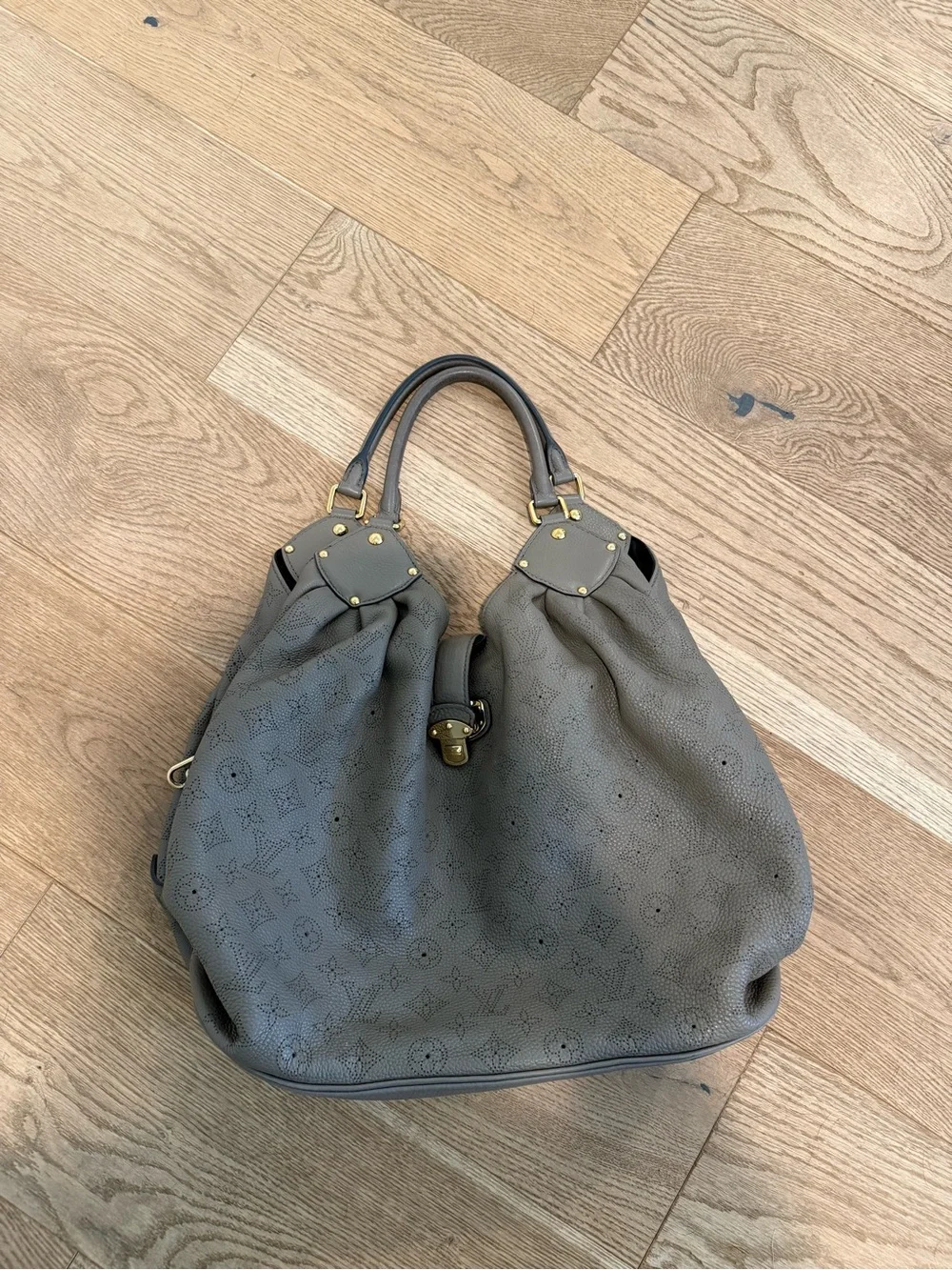 Louis Vuitton XL Mahina Gray/Gris Leather handbag 2008 Marc Jacob’s collection